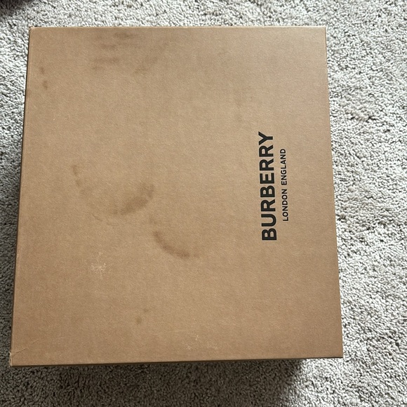 BURBERRY Arthur Quilted Ankle Boots - Picture 5 of 10